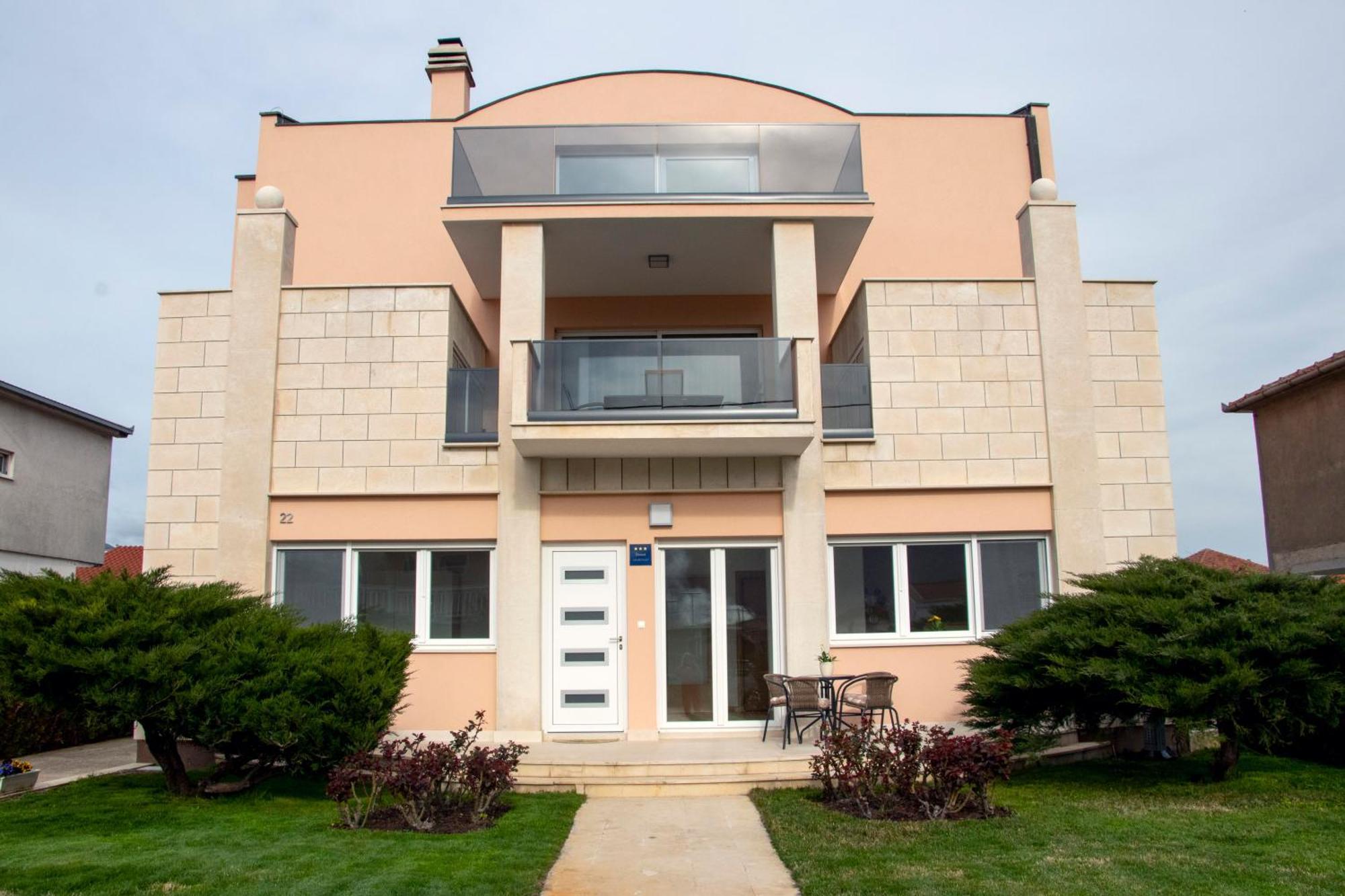 Apartments Mobine Metkovic Bagian luar foto