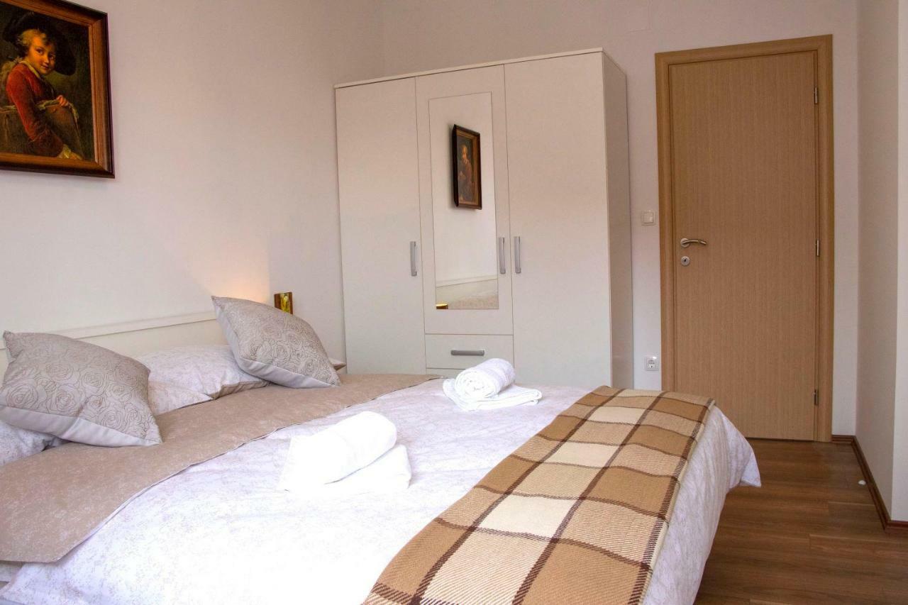 Apartments Mobine Metkovic Bagian luar foto