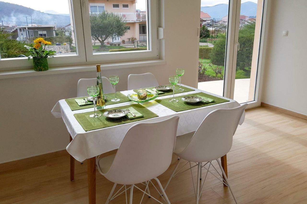 Apartments Mobine Metkovic Bagian luar foto
