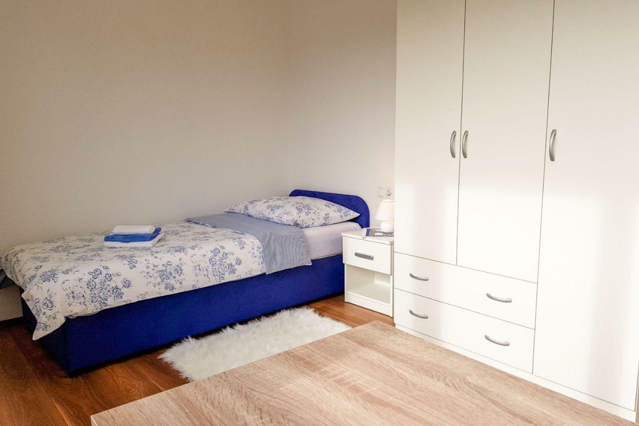 Apartments Mobine Metkovic Bagian luar foto