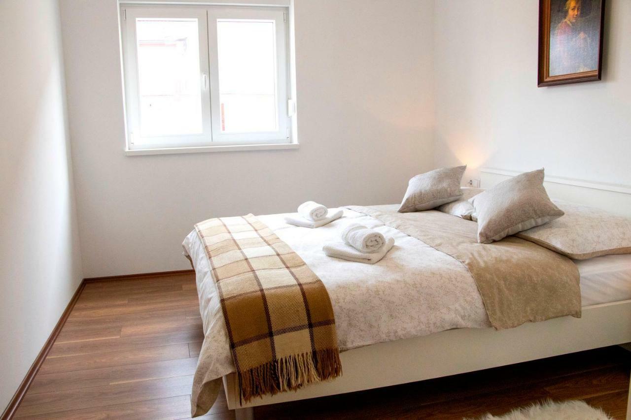 Apartments Mobine Metkovic Bagian luar foto