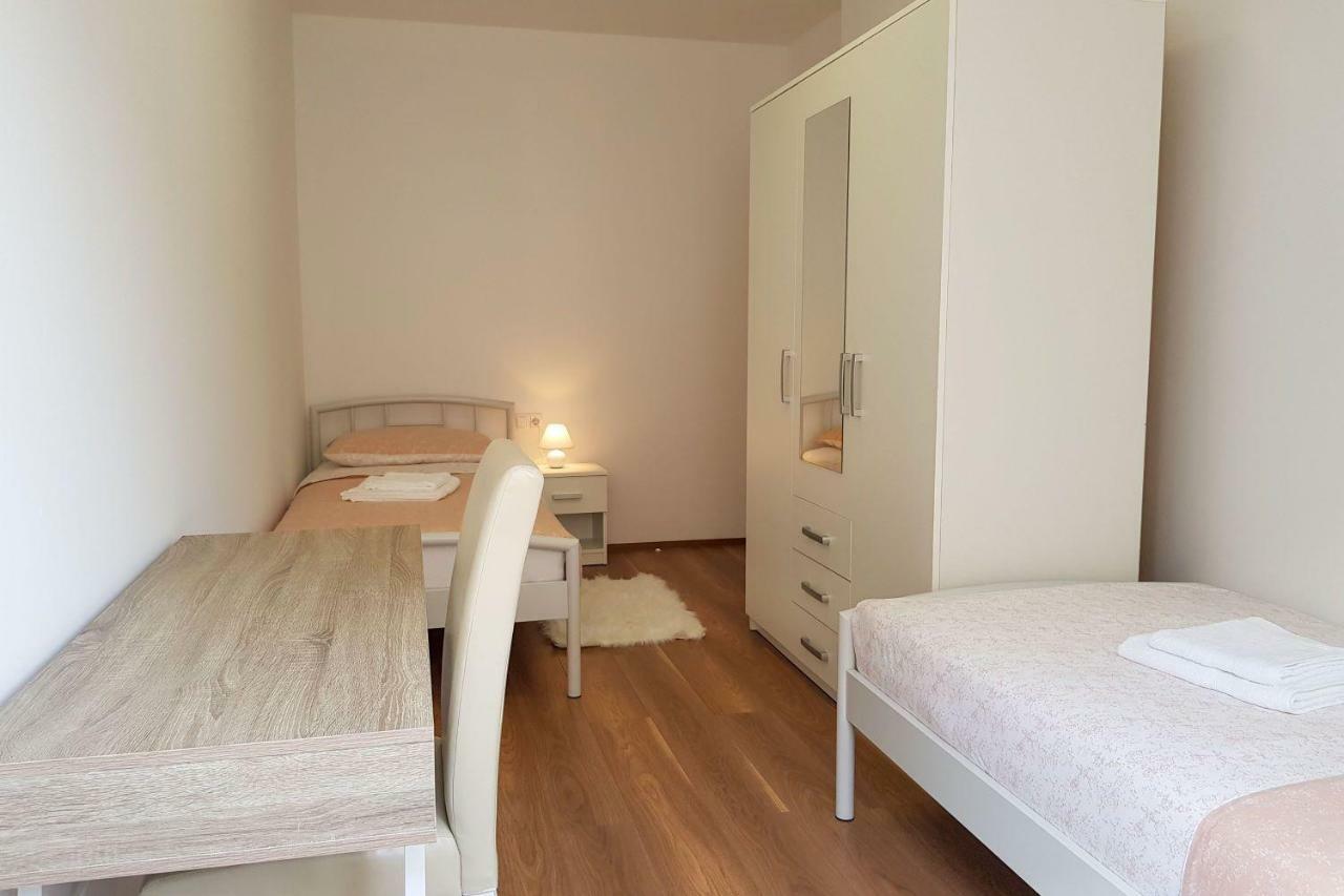 Apartments Mobine Metkovic Bagian luar foto