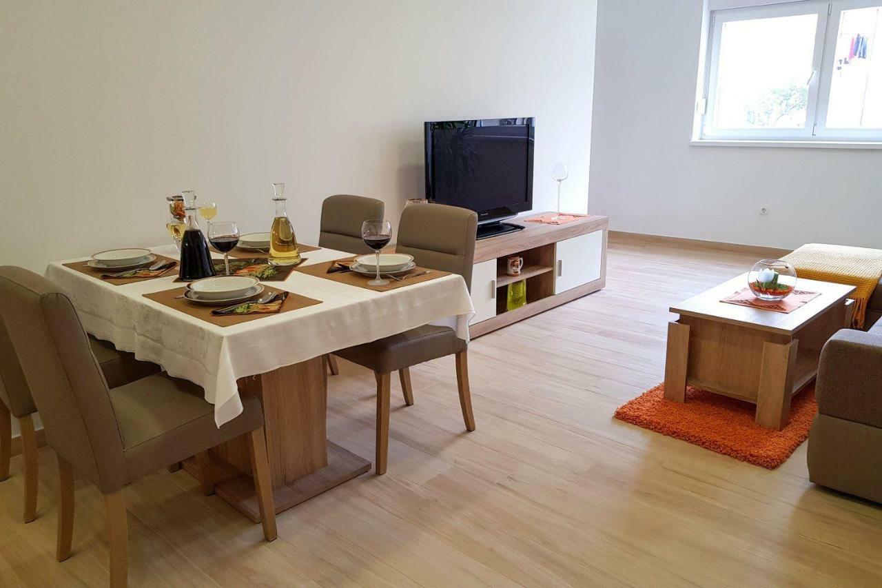 Apartments Mobine Metkovic Bagian luar foto