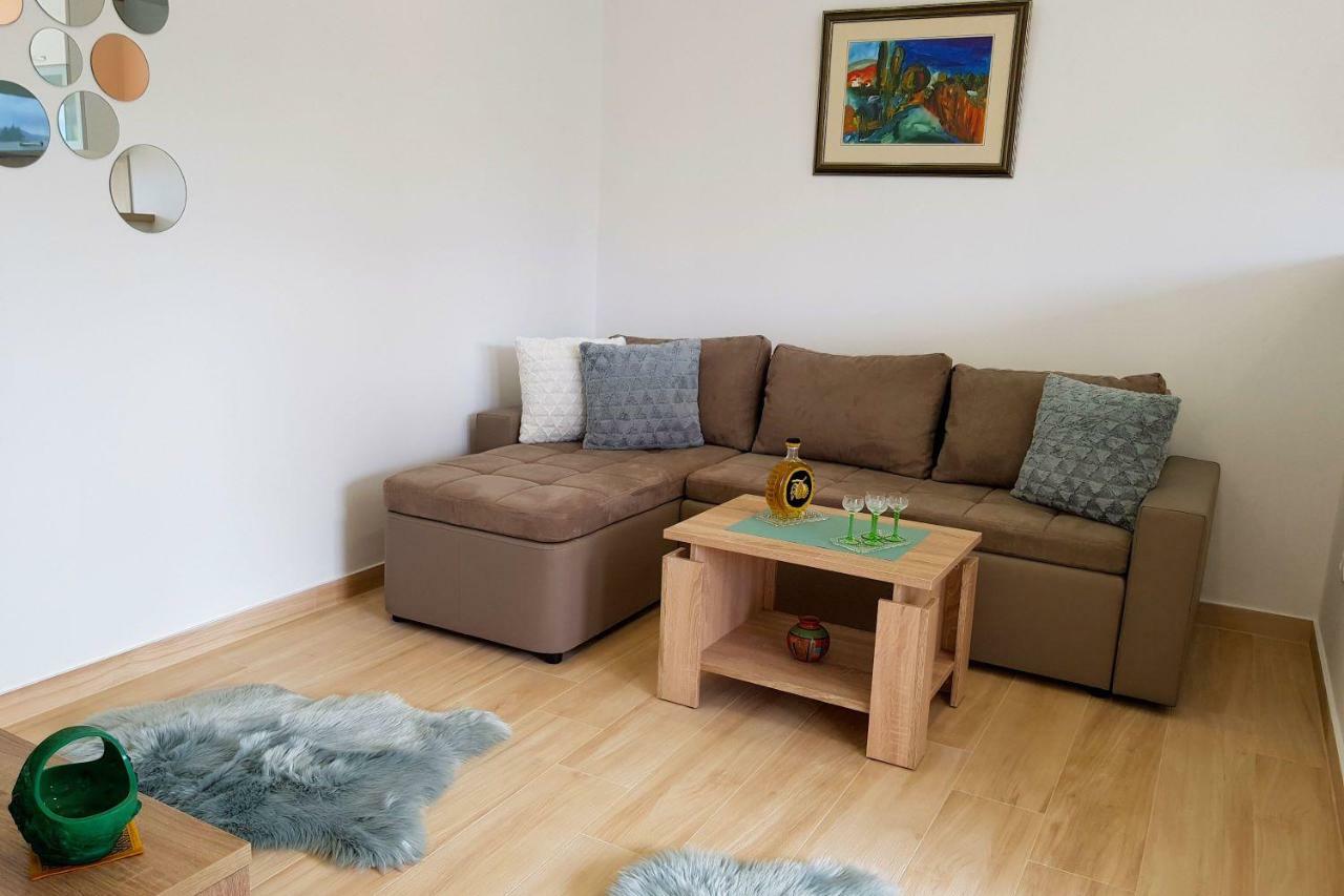 Apartments Mobine Metkovic Bagian luar foto