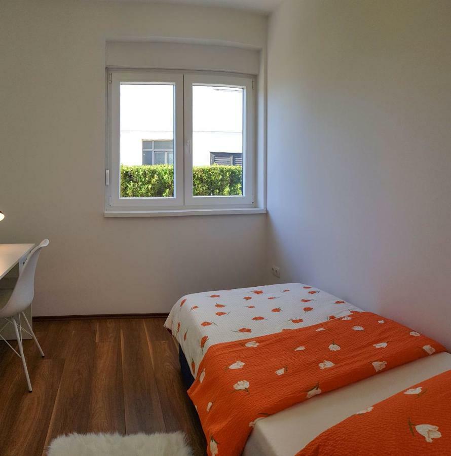 Apartments Mobine Metkovic Bagian luar foto