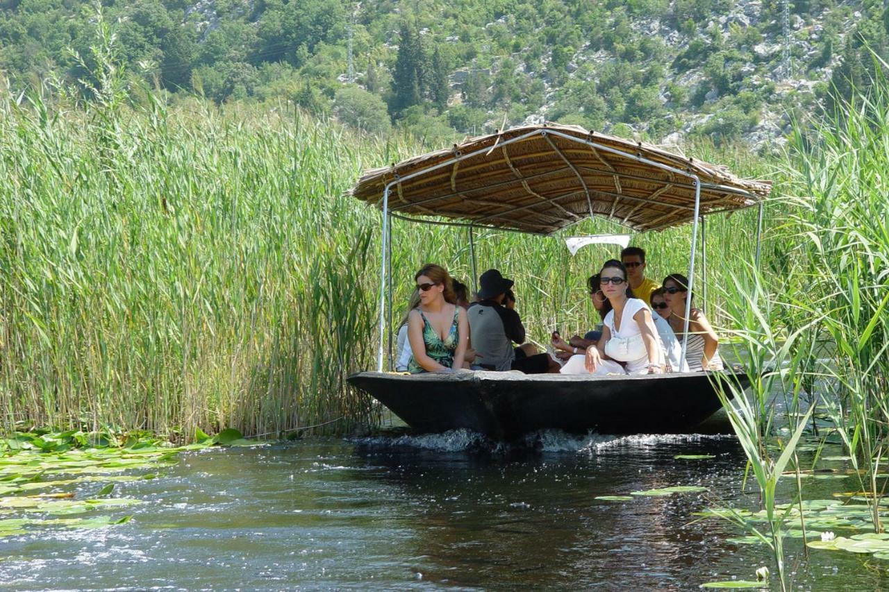 Apartments Mobine Metkovic Bagian luar foto